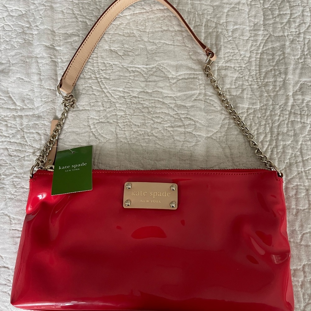 Kate Spade Patent leather small purse with chain strap. Clutch size. New